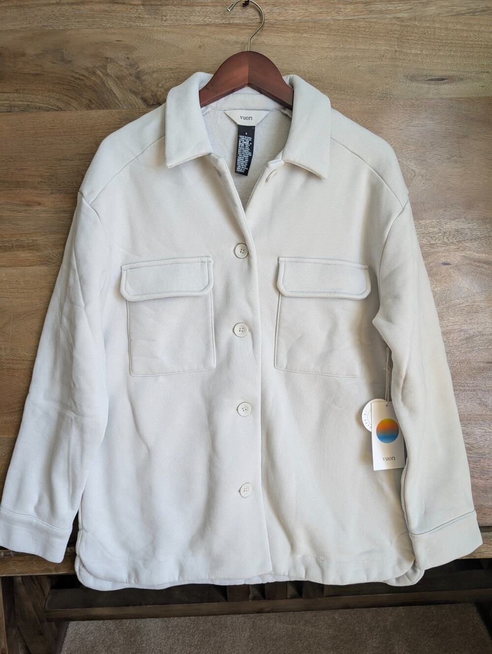 NWT Vuori Restore Shirt Jacket Womens Small Light Gray Long Sleeve Button Front